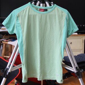 Sherpa Women's short sleeve top.  Size M